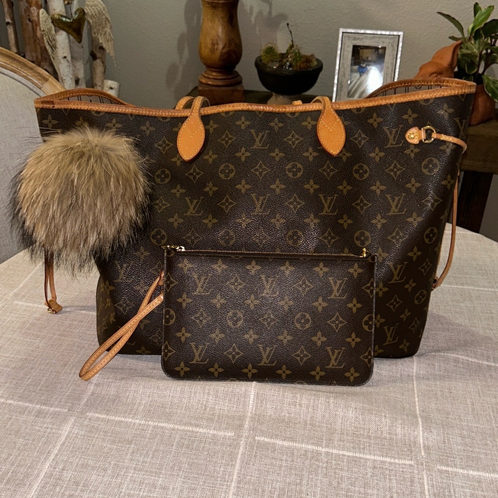 Trade- Vuitton Neverfull Gm with pouch key pouch bundle